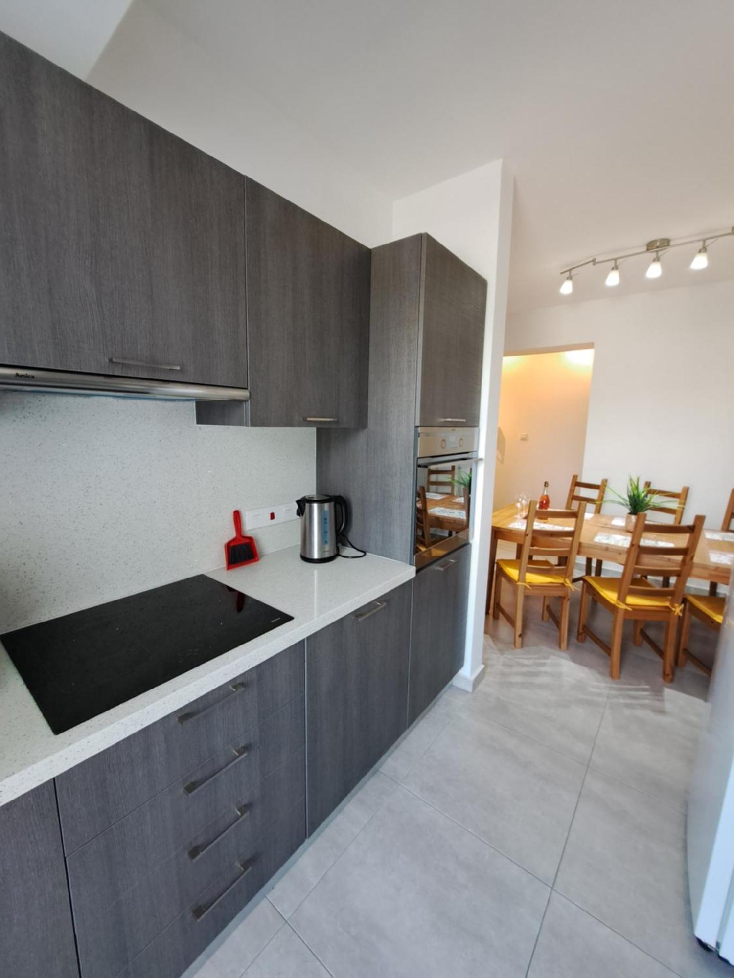 Albert'S Apartment St Lazarus 402 B - First Floor Larnaca Dış mekan fotoğraf