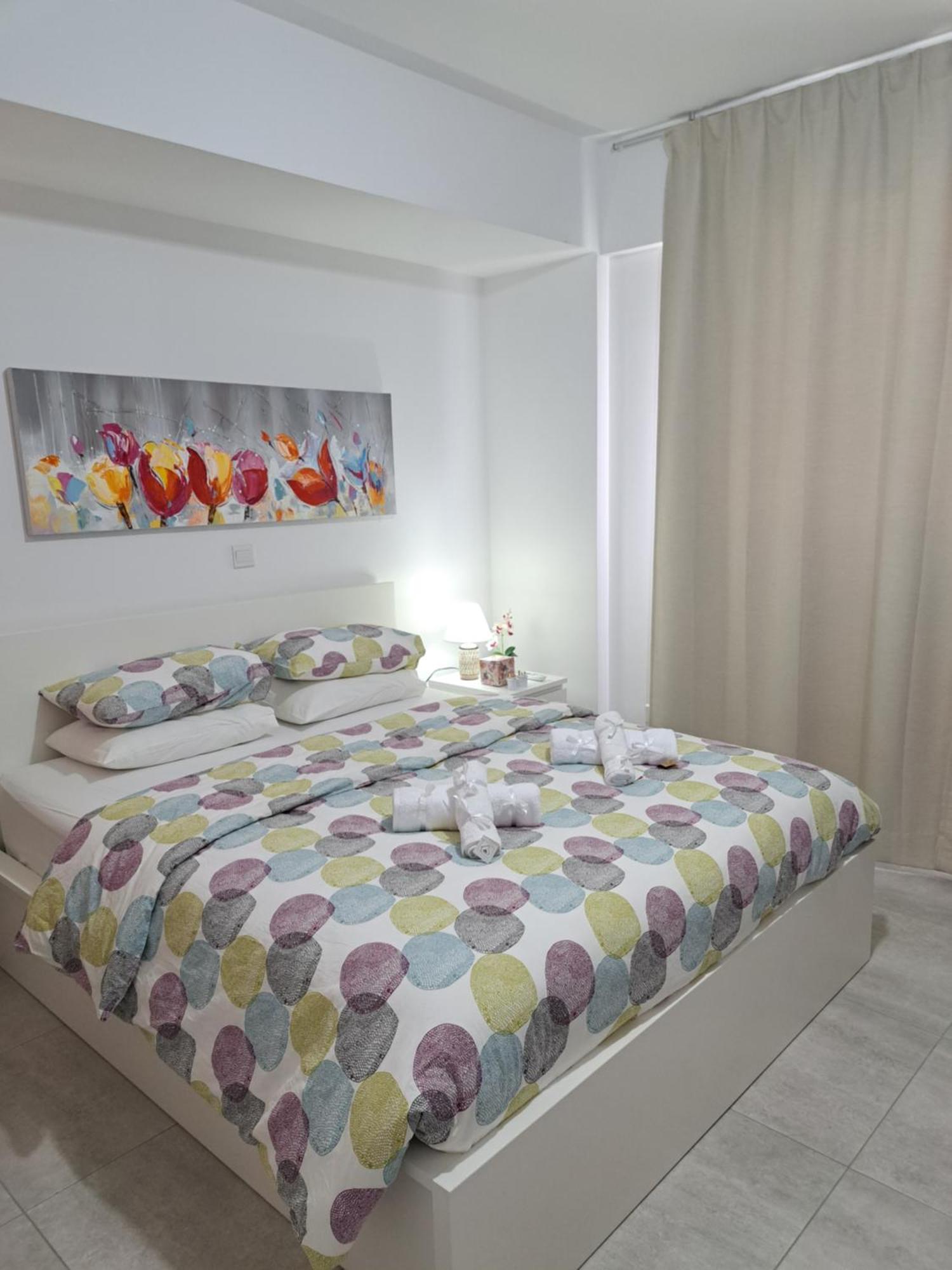 Albert'S Apartment St Lazarus 402 B - First Floor Larnaca Dış mekan fotoğraf